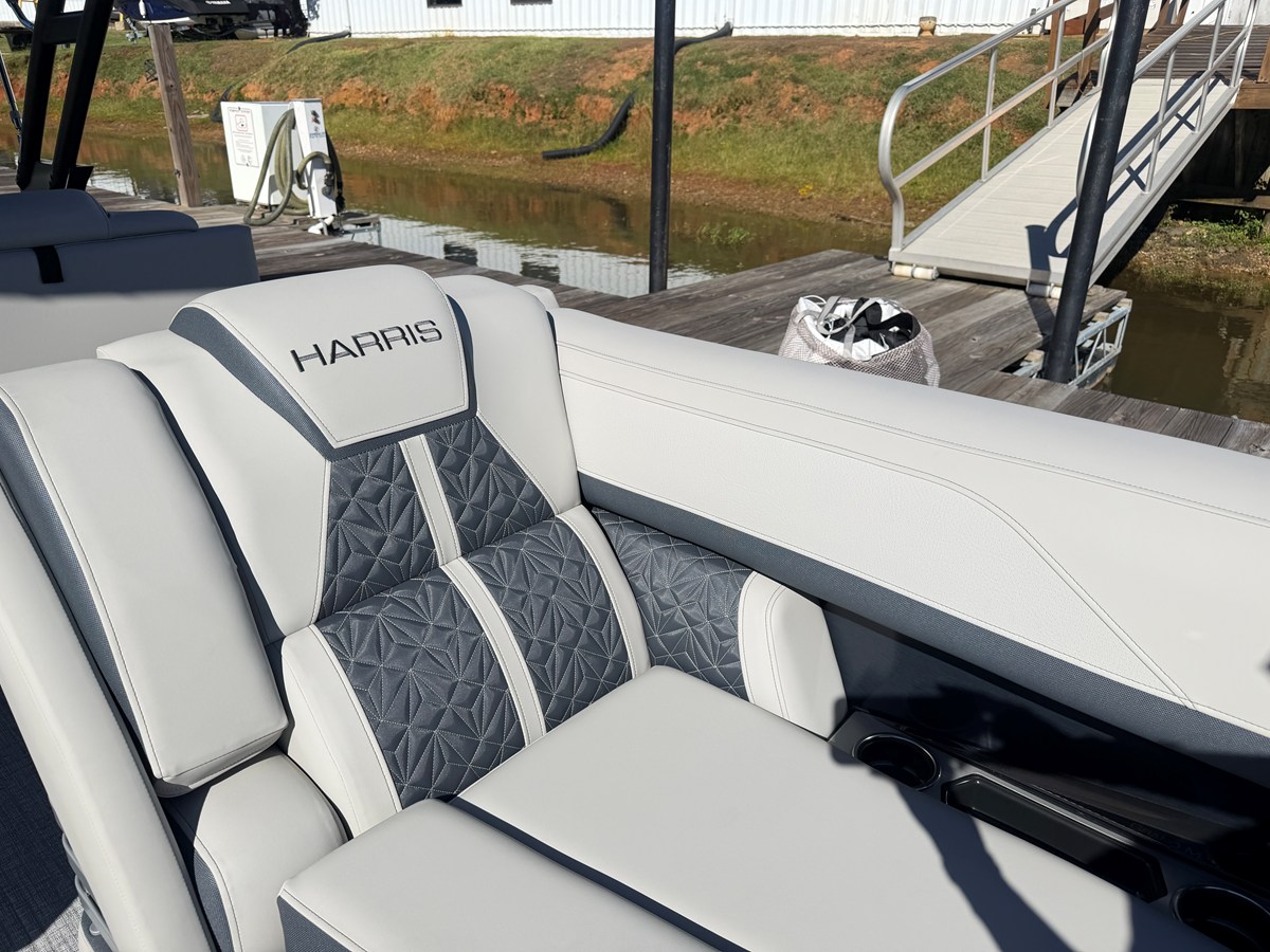 2027 Harris Grand Mariner 230 10