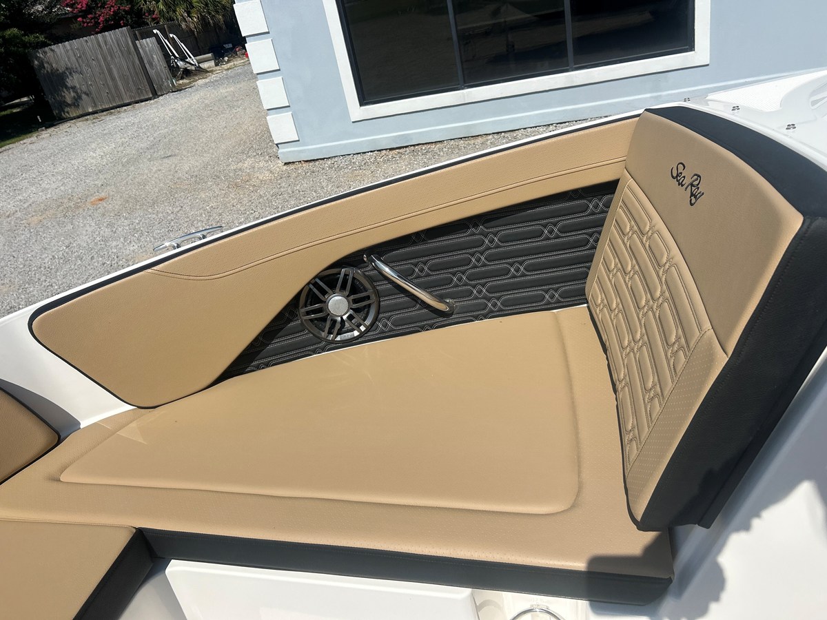 2026 Sea Ray SPX 210 Outboard 20