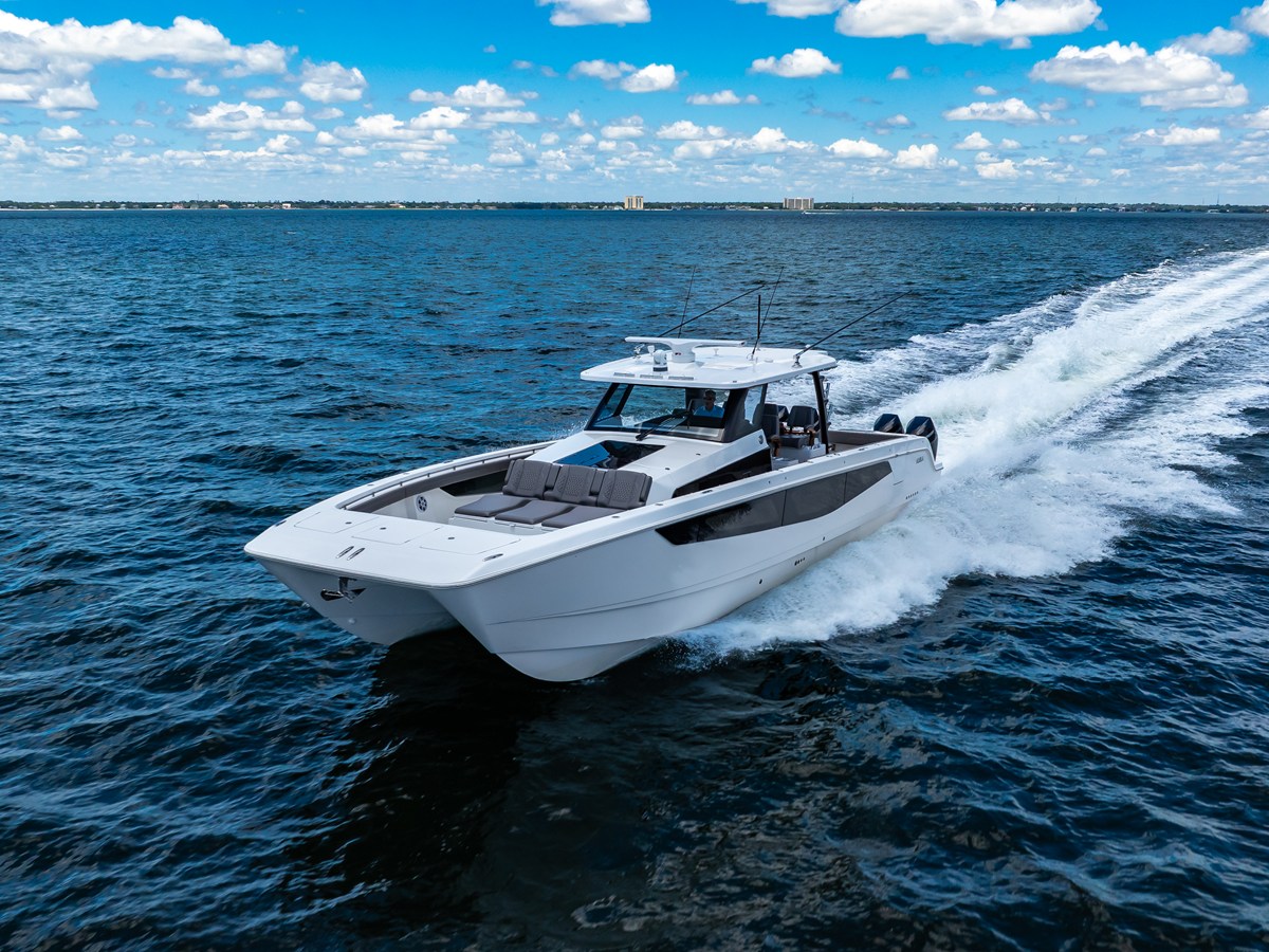 2026 Aquila 47 Molokai 2
