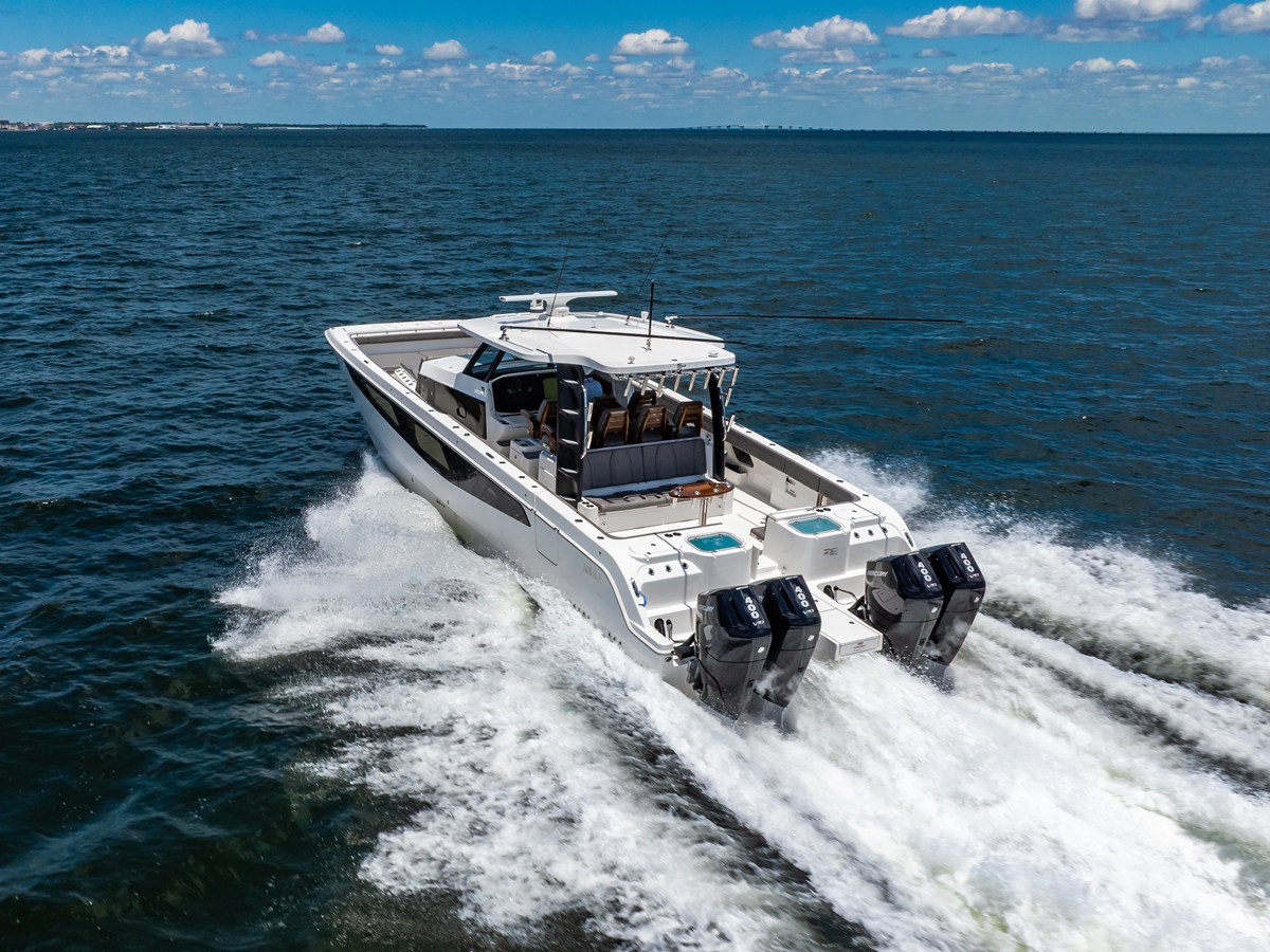 2026 Aquila 47 Molokai 7