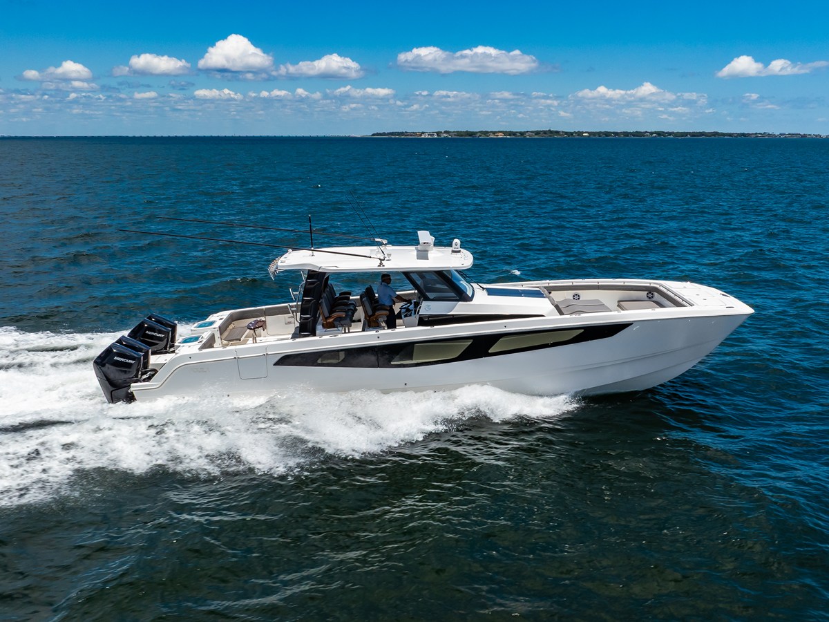 2026 Aquila 47 Molokai 11