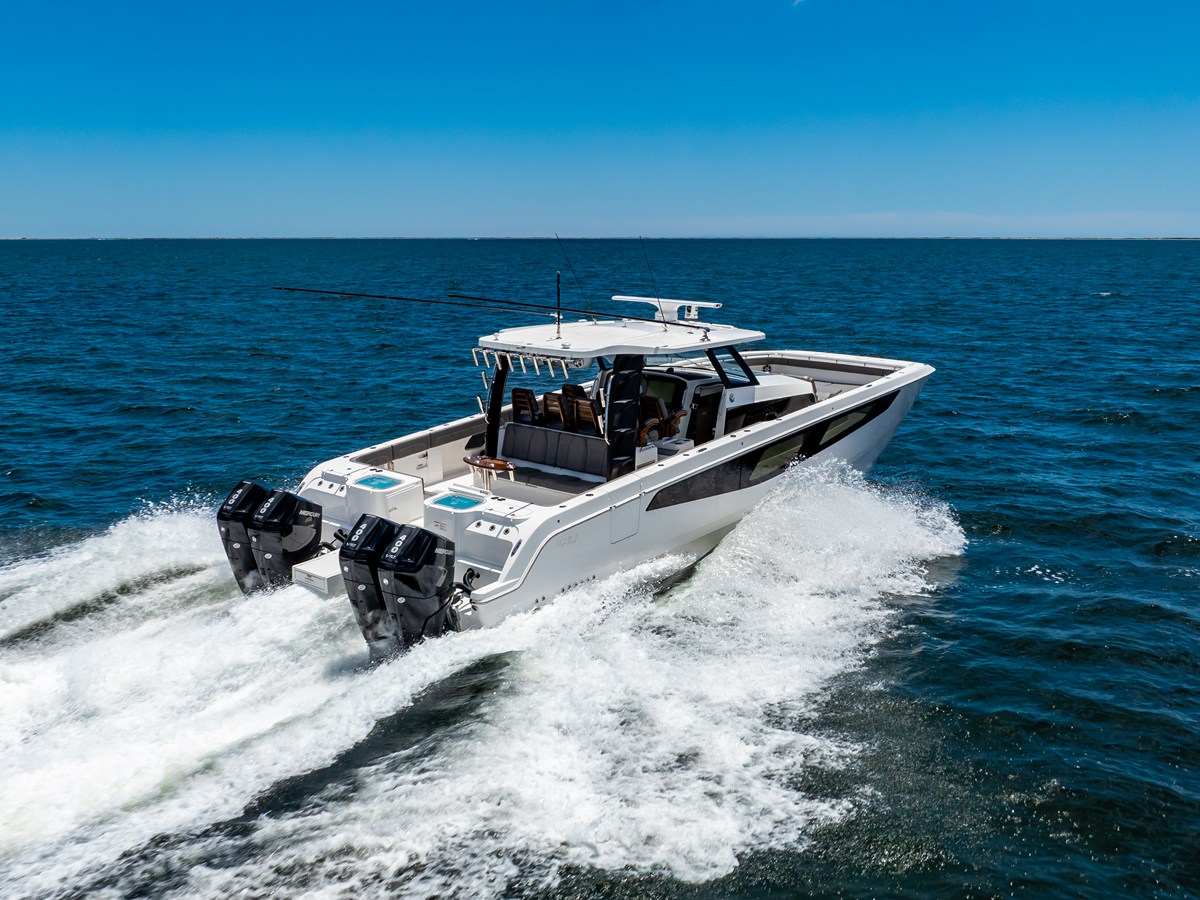2026 Aquila 47 Molokai 13