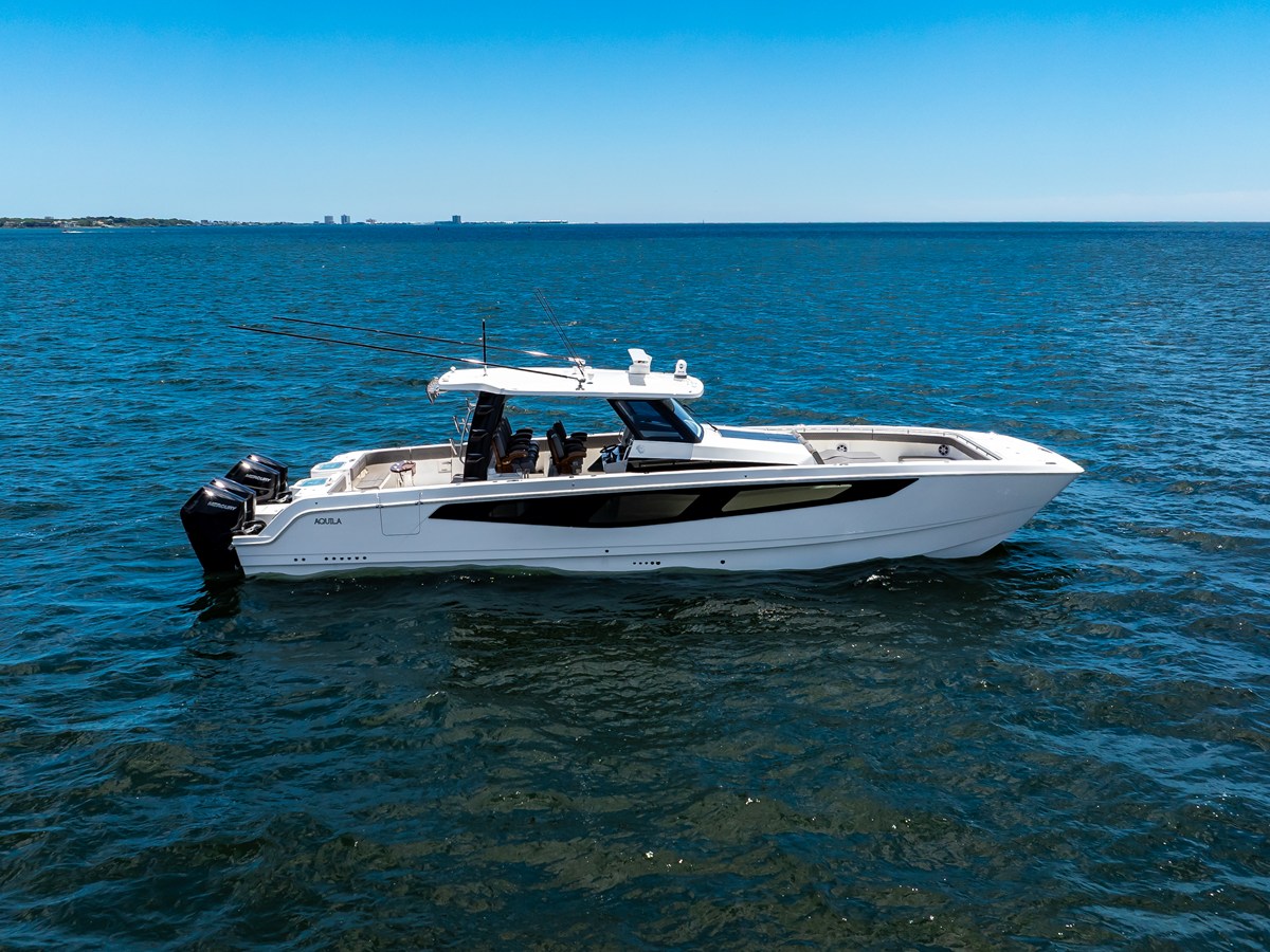 2026 Aquila 47 Molokai 16