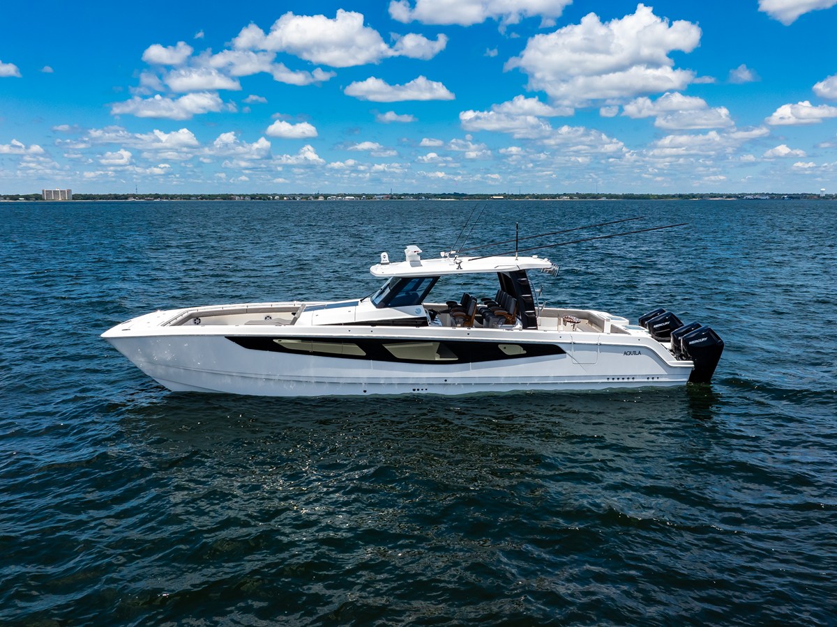 2026 Aquila 47 Molokai 20