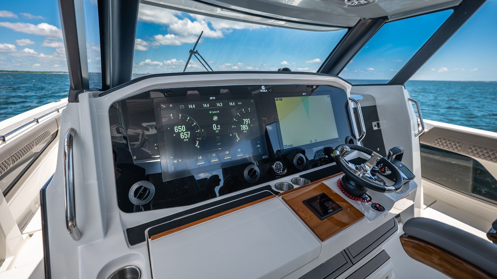 2026 Aquila 47 Molokai 51