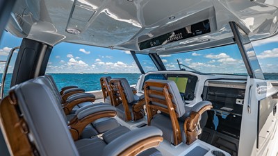 2026 Aquila 47 Molokai 44
