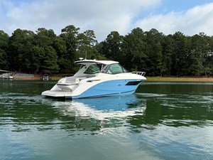 Sea Ray 320 SUNDANCER 4 2024 Sea Ray 320 SUNDANCER 5