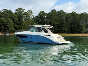 Sea Ray 320 SUNDANCER 7 2024 Sea Ray 320 SUNDANCER 8
