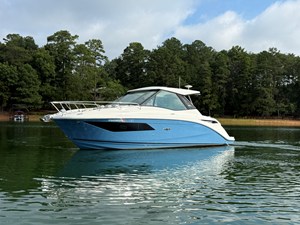 Sea Ray 320 SUNDANCER 9 2024 Sea Ray 320 SUNDANCER 10