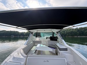 Sea Ray 320 SUNDANCER 20 2024 Sea Ray 320 SUNDANCER 21