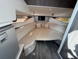Sea Ray 320 SUNDANCER 47 2024 Sea Ray 320 SUNDANCER 48