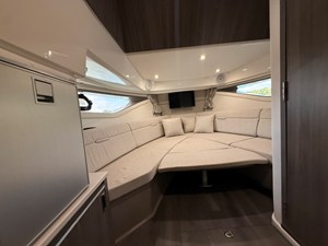 Sea Ray 320 SUNDANCER 50 2024 Sea Ray 320 SUNDANCER 51