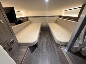 Sea Ray 320 SUNDANCER 52 2024 Sea Ray 320 SUNDANCER 53