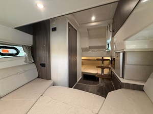 Sea Ray 320 SUNDANCER 55 2024 Sea Ray 320 SUNDANCER 56