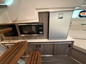 Sea Ray 320 SUNDANCER 56 2024 Sea Ray 320 SUNDANCER 57