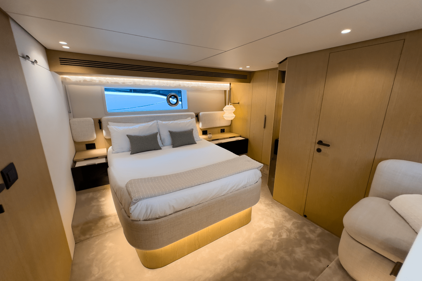 2026 Azimut Fly 62 43