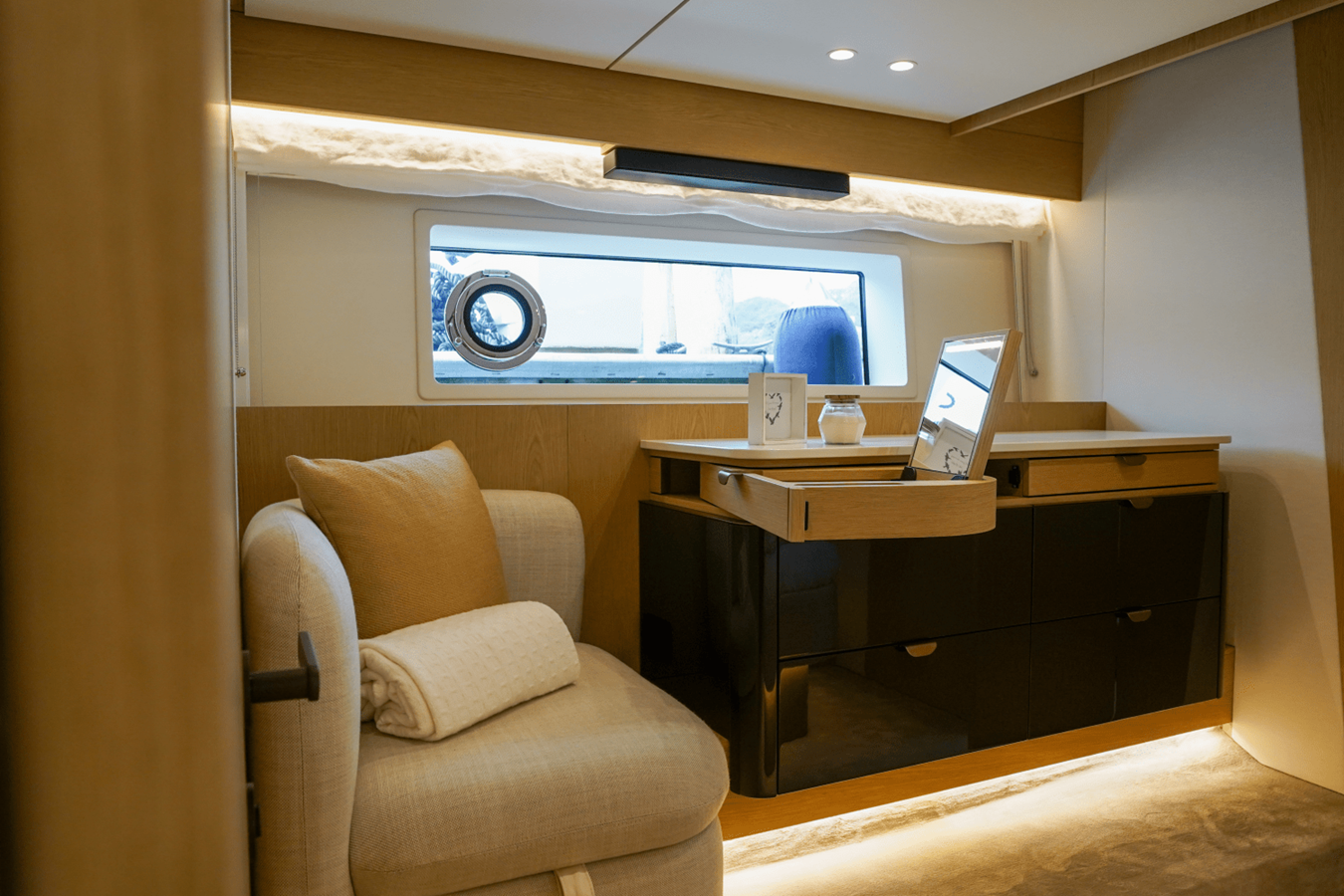 2026 Azimut Fly 62 51