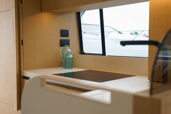 2026 Azimut Fly 62 14