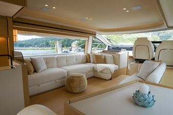 2026 Azimut Fly 62 17