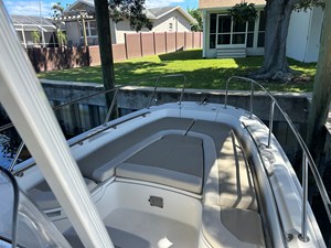 Boston Whaler 240 DAUNTLESS 5 2018 Boston Whaler 240 DAUNTLESS 6