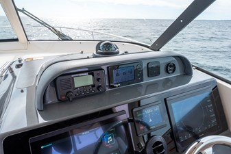 Pursuit 345 OFFSHORE 44 2012 Pursuit 345 OFFSHORE 45