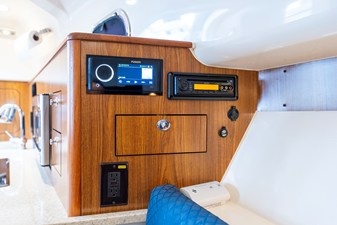 Pursuit 345 OFFSHORE 69 2012 Pursuit 345 OFFSHORE 70