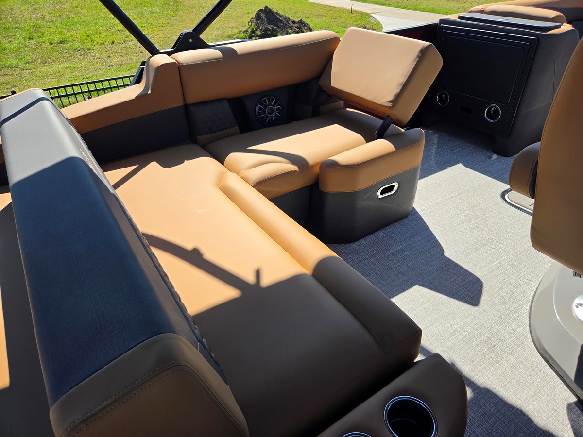 2027 Harris Sunliner 230 23
