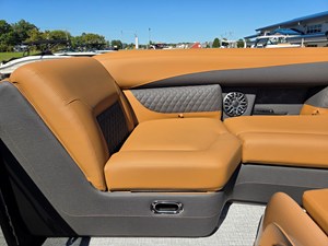 2027 Harris Sunliner 230 11
