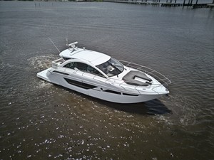 Cruisers Yachts 50 CANTIUS 3 2023 Cruisers Yachts 50 CANTIUS 4