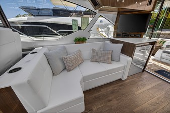 Cruisers Yachts 50 CANTIUS 44 2023 Cruisers Yachts 50 CANTIUS 45