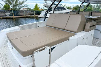Cruisers Yachts 38 VTR 8 2026 Cruisers Yachts 38 VTR 9