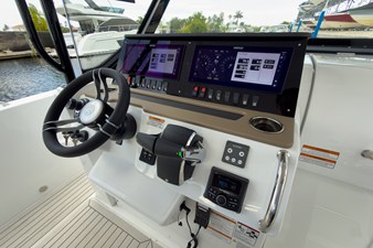 Cruisers Yachts 38 VTR 13 2026 Cruisers Yachts 38 VTR 14