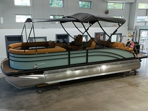 Harris Cruiser 230 5 2027 Harris Cruiser 230 7