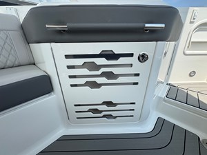 2027 Sea Ray SLX 310 Outboard 15