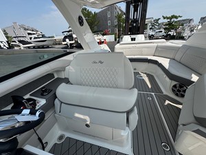 2027 Sea Ray SLX 310 Outboard 20