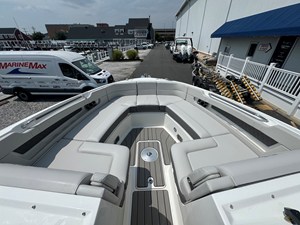 2027 Sea Ray SLX 310 Outboard 25