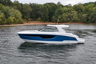 Cruisers Yachts 38 GLS 0 2026 Cruisers Yachts 38 GLS 1