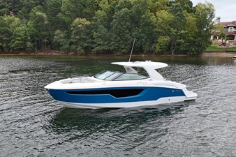 Cruisers Yachts 38 GLS 1 2026 Cruisers Yachts 38 GLS 2
