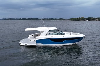 Cruisers Yachts 38 GLS 4 2026 Cruisers Yachts 38 GLS 5