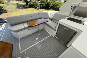 Cruisers Yachts 38 GLS 21 2026 Cruisers Yachts 38 GLS 22
