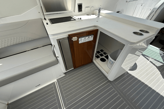 Cruisers Yachts 38 GLS 25 2026 Cruisers Yachts 38 GLS 26