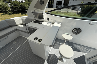 Cruisers Yachts 38 GLS 27 2026 Cruisers Yachts 38 GLS 28