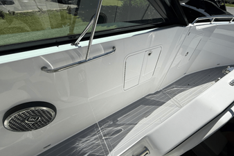 Cruisers Yachts 38 GLS 37 2026 Cruisers Yachts 38 GLS 38
