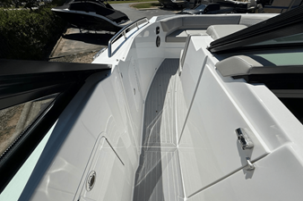 Cruisers Yachts 38 GLS 38 2026 Cruisers Yachts 38 GLS 39