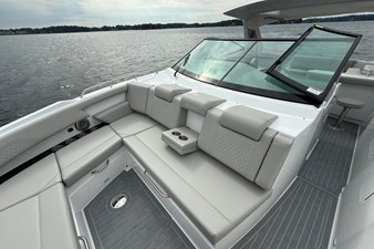 Cruisers Yachts 38 GLS 40 2026 Cruisers Yachts 38 GLS 41