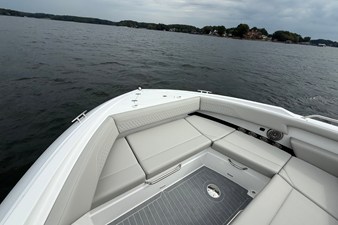 Cruisers Yachts 38 GLS 42 2026 Cruisers Yachts 38 GLS 43