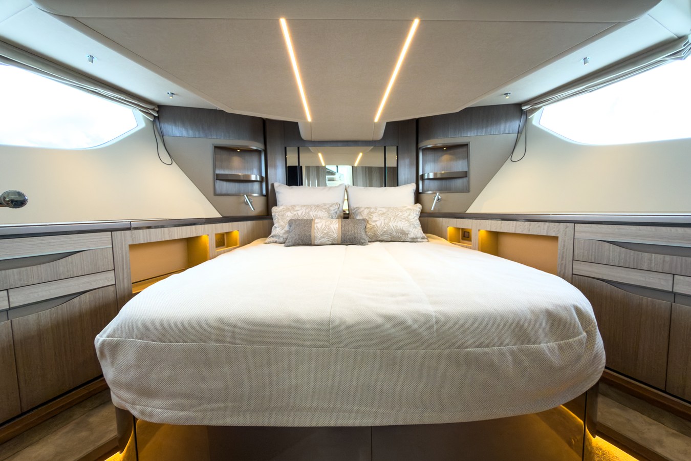 2027 Galeon 520FLY 44