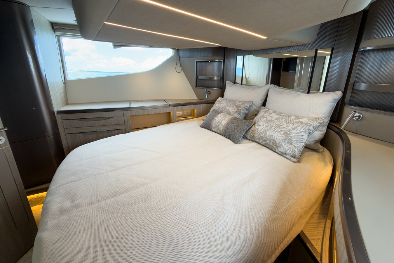 2027 Galeon 520FLY 49