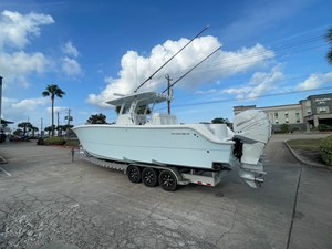 Invincible 33 CAT 2 2022 Invincible 33 CAT 3