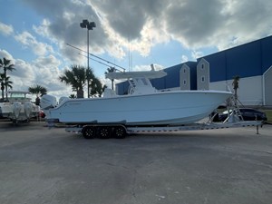 Invincible 33 CAT 3 2022 Invincible 33 CAT 4